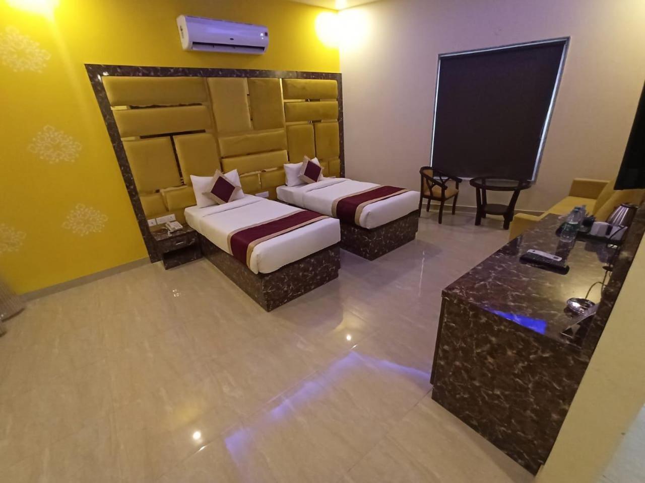 Kusum House Bed & Breakfast Greater Noida Eksteriør bilde