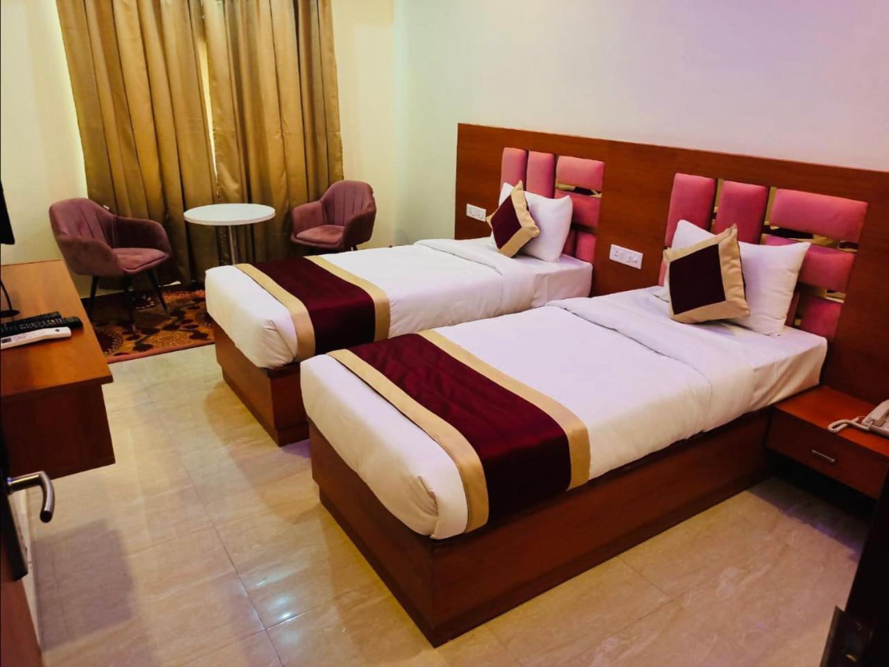 Kusum House Bed & Breakfast Greater Noida Eksteriør bilde